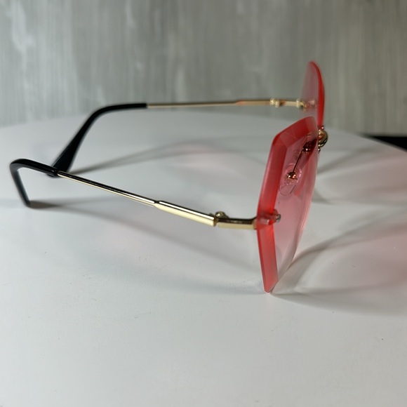 Unbranded fashion sunglasses NWOT - Picture 2 of 5